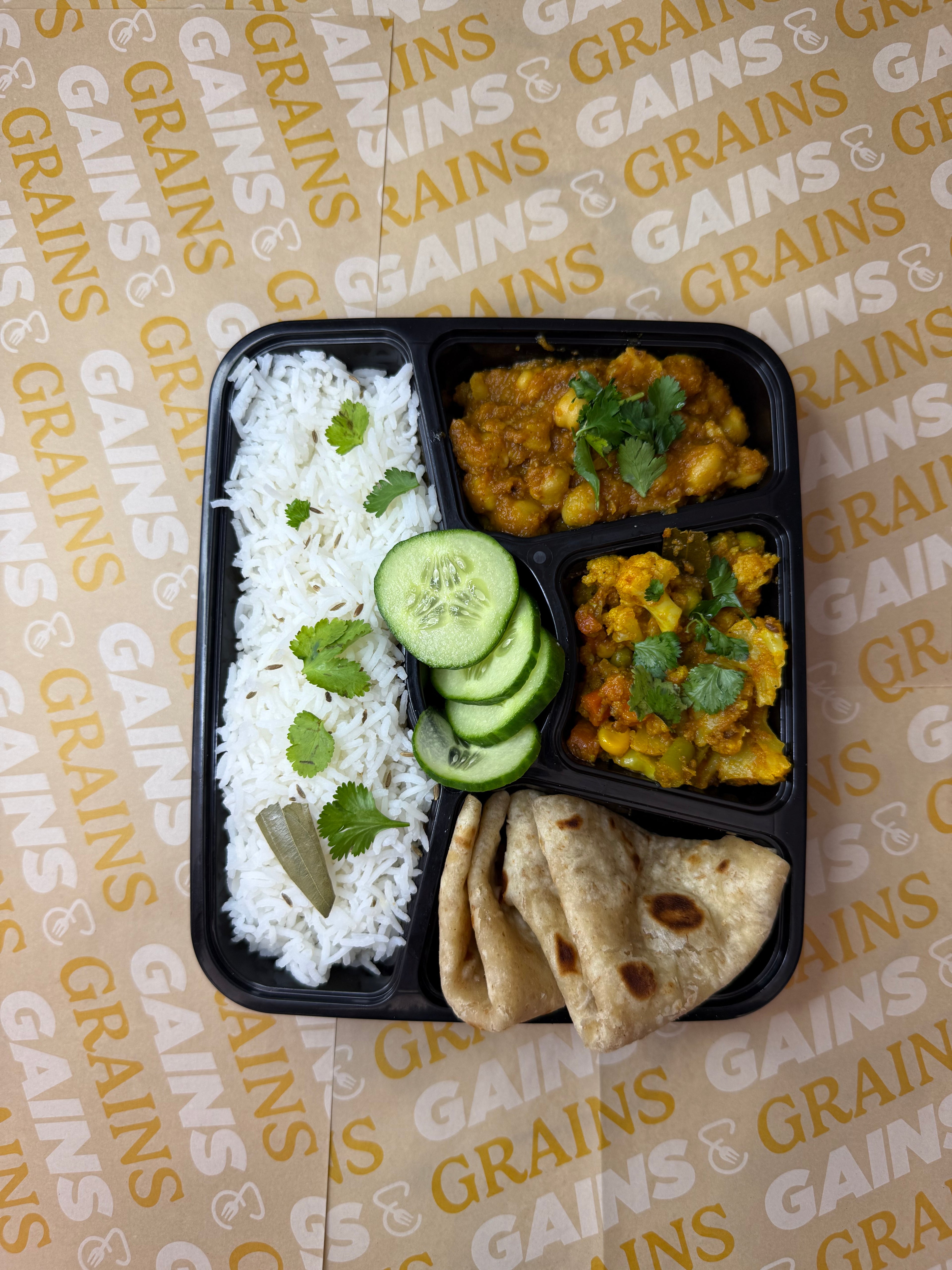 🥗 Crown & Curry Box 🍛✨