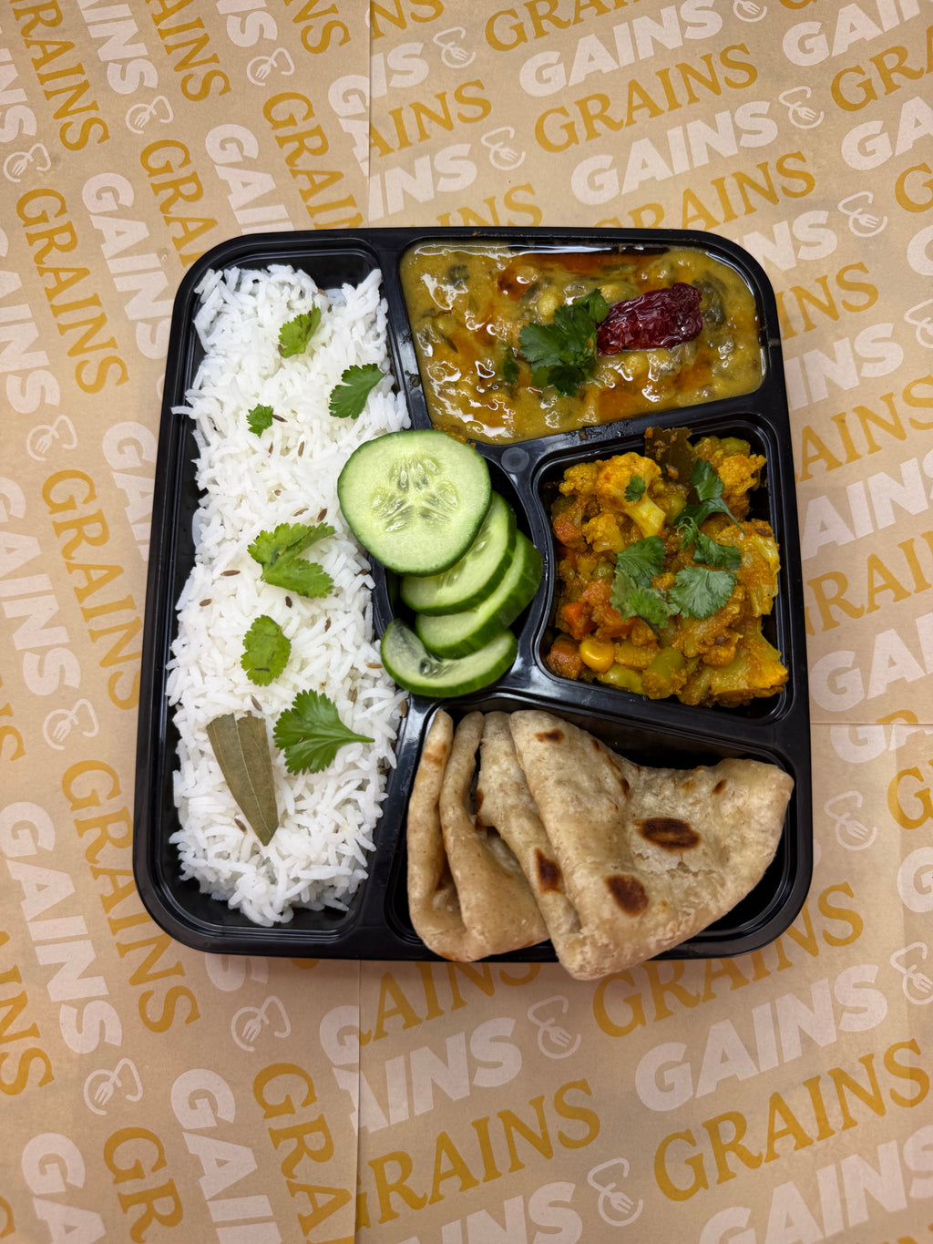 👑 The Royal Feast Box 🍛✨